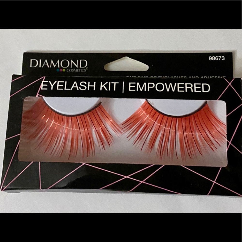 BRAND NEW! DIAMOND EMPOWERED EYELASH KIT